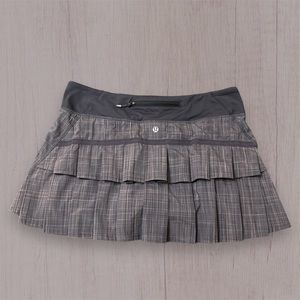 Excellent Condition Lululemon Pace Setter circuit breaker Tennis Skirt Skort